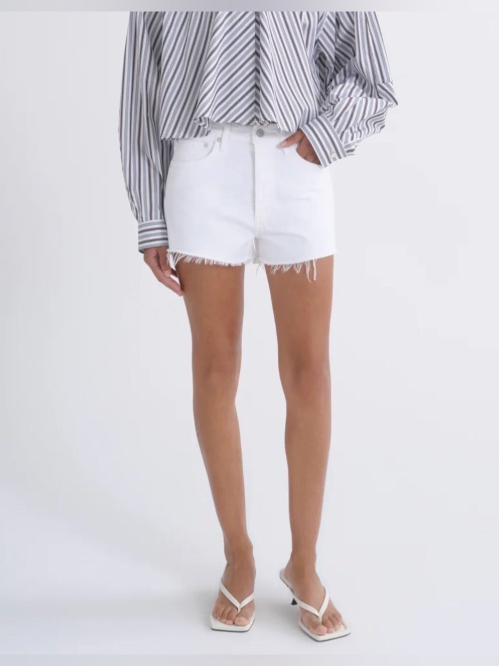 AGOLDE PARKER VINTAGE CUT OFF SHORT in White Size 27